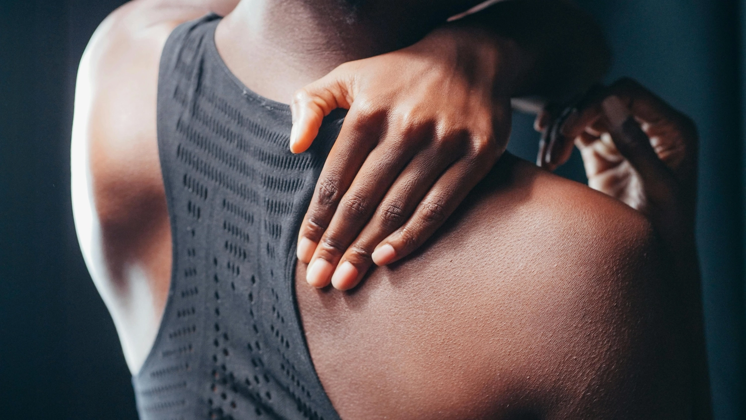 Praxis für Chiropraktik - Therapien und Behandlungs -  Schulterschmerzen